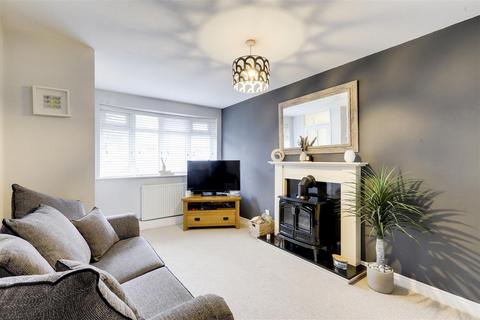 2 bedroom end of terrace house for sale, Polperro Way, Hucknall NG15