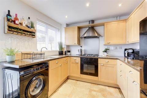 2 bedroom end of terrace house for sale, Polperro Way, Hucknall NG15