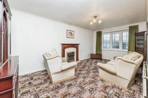 2 bedroom bungalow for sale, Park Lea, Bradley, West Yorkshire HD2