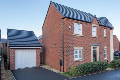 3 bedroom semi-detached house to rent, Pear Tree Gardens, Penwortham