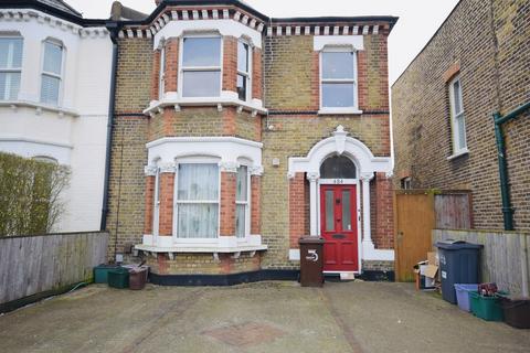 3 bedroom flat to rent, Kingston, RAYNES PARK SW20