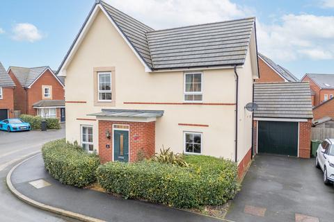 4 bedroom detached house for sale, Peveril Street, Kettering NN15