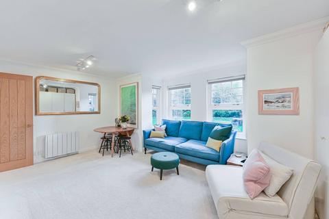 2 bedroom flat for sale, Fawcett Close, Streatham Common, London, SW16