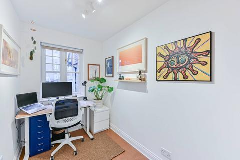 2 bedroom flat for sale, Fawcett Close, Streatham Common, London, SW16