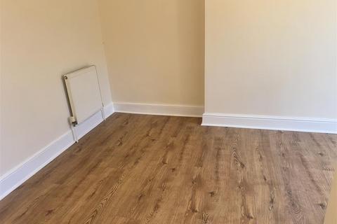 3 bedroom terraced house to rent, Cotmanhay Road, Ilkeston