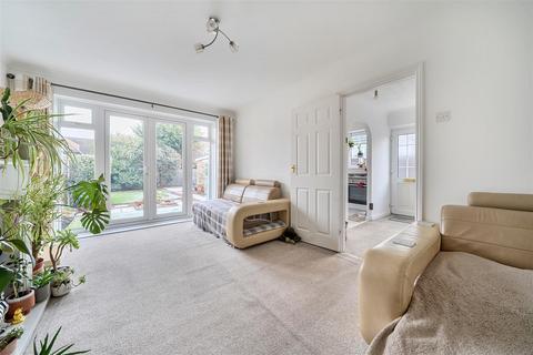 undefined, Mount Drive, Bedford
