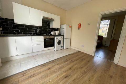 1 bedroom flat to rent, 9 Cobourg Road, London SE5