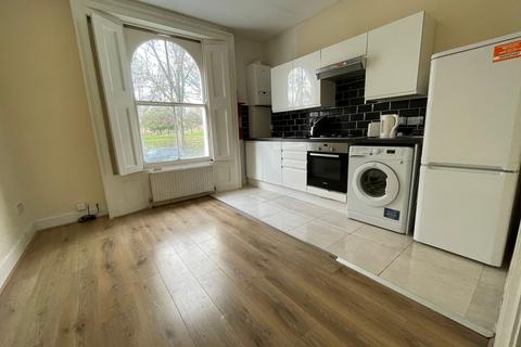 1 bedroom flat to rent, 9 Cobourg Road, London SE5