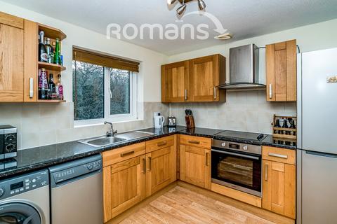 1 bedroom flat to rent, Knaves Hollow, Wooburn Moor, High Wycombe, HP10
