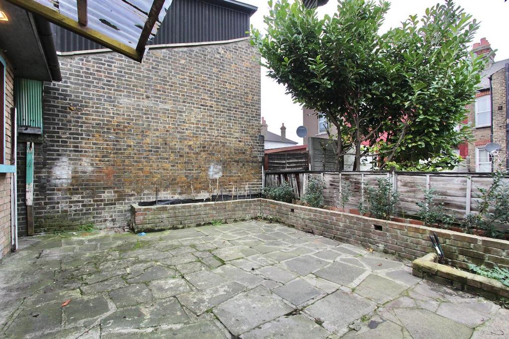 Dowsett Road, N17