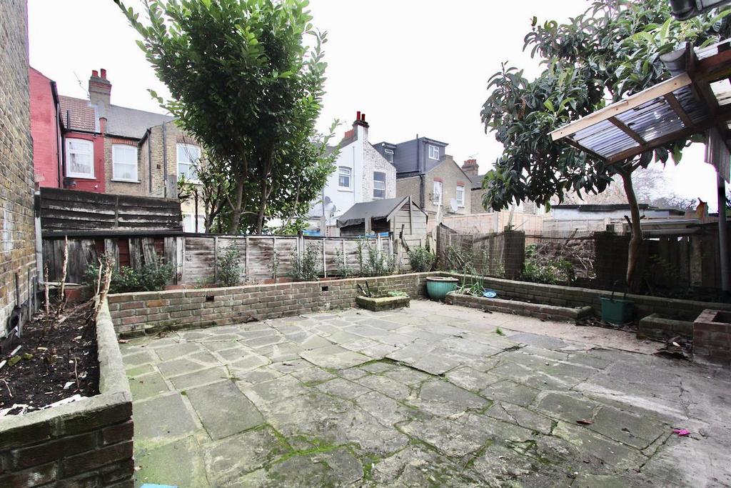 Dowsett Road, N17