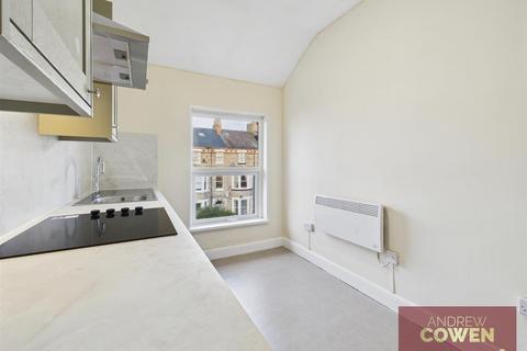 1 bedroom flat to rent, 28 Westbourne Grove, Scarborough YO11