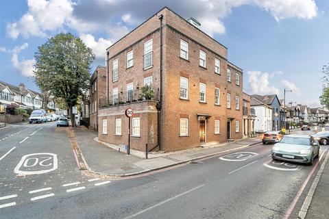 2 bedroom flat for sale, Nicole Lodge, 2 Carshalton Park Road, CARSHALTON