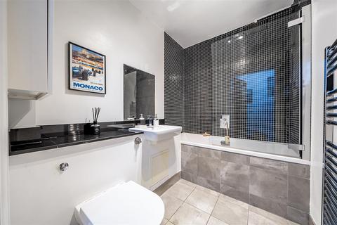 2 bedroom flat for sale, Nicole Lodge, 2 Carshalton Park Road, CARSHALTON