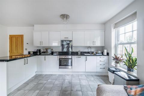 2 bedroom flat for sale, Nicole Lodge, 2 Carshalton Park Road, CARSHALTON