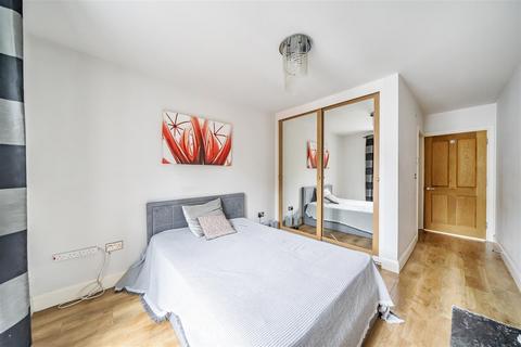 2 bedroom flat for sale, Nicole Lodge, 2 Carshalton Park Road, CARSHALTON