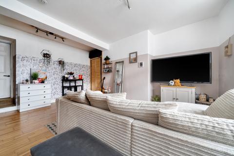 1 bedroom apartment for sale, Park Street, Towcester, Northamptonshire, NN12