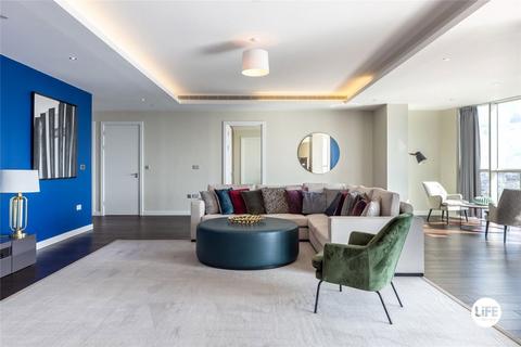 3 bedroom flat to rent, Sky Gardens, London SW8