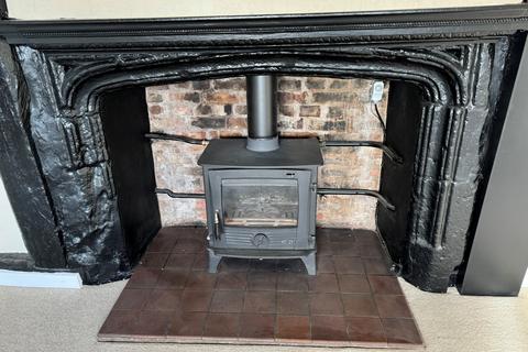 2 bedroom semi-detached house to rent, Forthampton, Gloucester, Gloucestershire