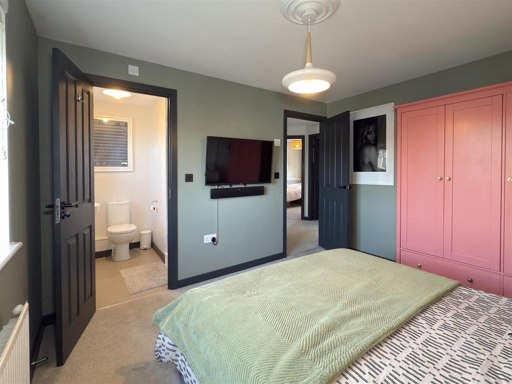 Master Bedroom 3.jpg