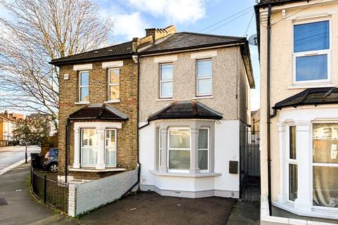 3 bedroom semi-detached house for sale, Wildfell Road, London, SE6