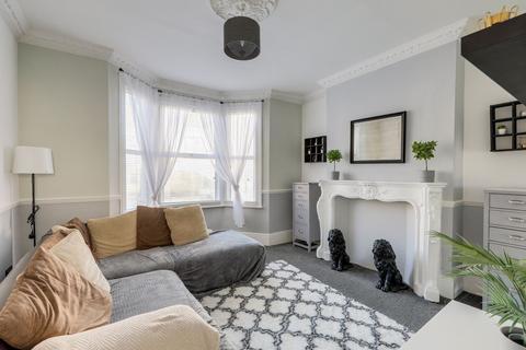 3 bedroom semi-detached house for sale, Wildfell Road, London, SE6