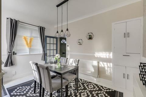 3 bedroom semi-detached house for sale, Wildfell Road, London, SE6