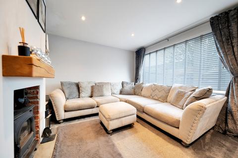 3 bedroom semi-detached house for sale, Greenfinch Avenue, Ipswich, IP2
