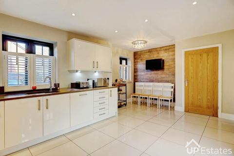 undefined, Clinton Crescent, Rugby