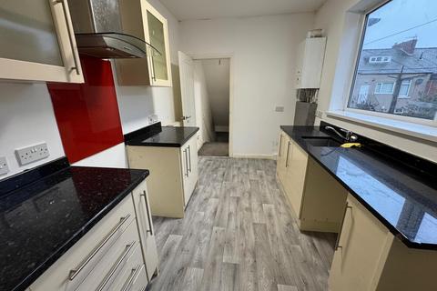 2 bedroom flat to rent, Stoddart Street, South Shields NE34