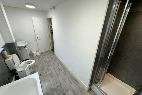 2 bedroom flat to rent, Stoddart Street, South Shields NE34