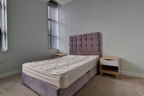 2 bedroom apartment to rent, Victoria Riverside, Leeds