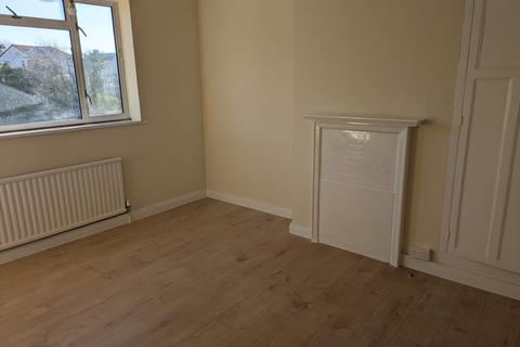 4 bedroom terraced house to rent, BRIAR AVENUE, NORBURY SW16