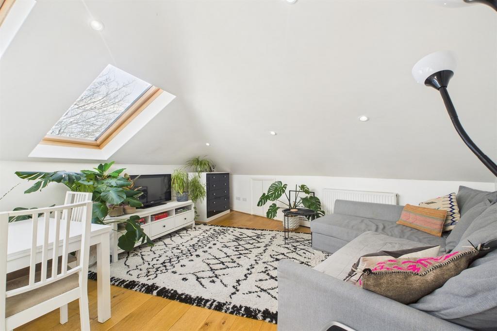Living Room / Kitche
