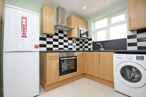 1 bedroom flat to rent, Cromwell Road, Hounslow TW3