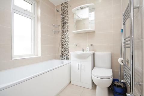 1 bedroom flat to rent, Cromwell Road, Hounslow TW3