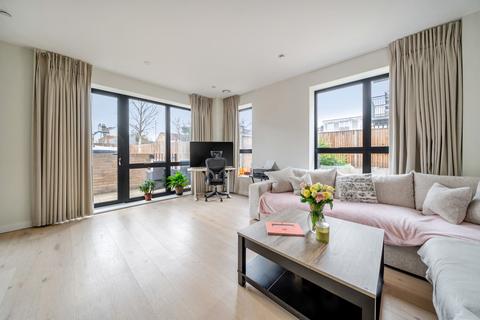 1 bedroom apartment for sale, Middle Road, London