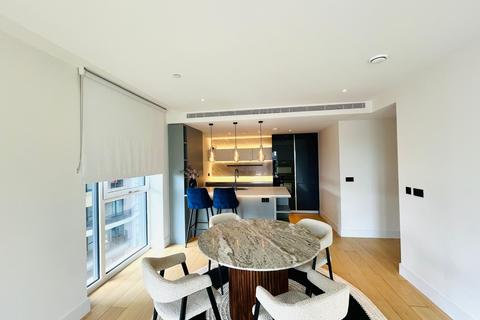 2 bedroom apartment to rent, Cascade Way, London W12