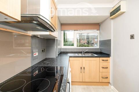 1 bedroom end of terrace house for sale, Ruskin Close, Basingstoke, Hampshire