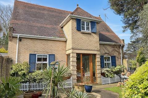 3 bedroom detached house for sale, Munster Road, LOWER PARKSTONE, BH14