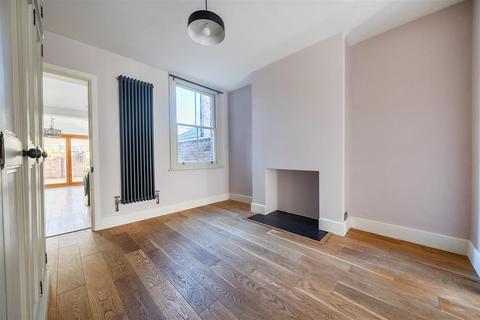 2 bedroom terraced house for sale, Denmark Street, Bedford