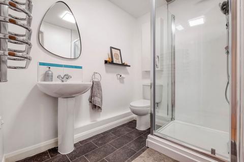 2 bedroom flat for sale, Gloucester Close, Redditch, B97