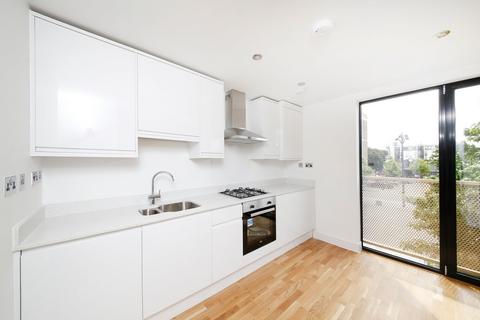 1 bedroom flat to rent, Giffin Street, Market House, SE8