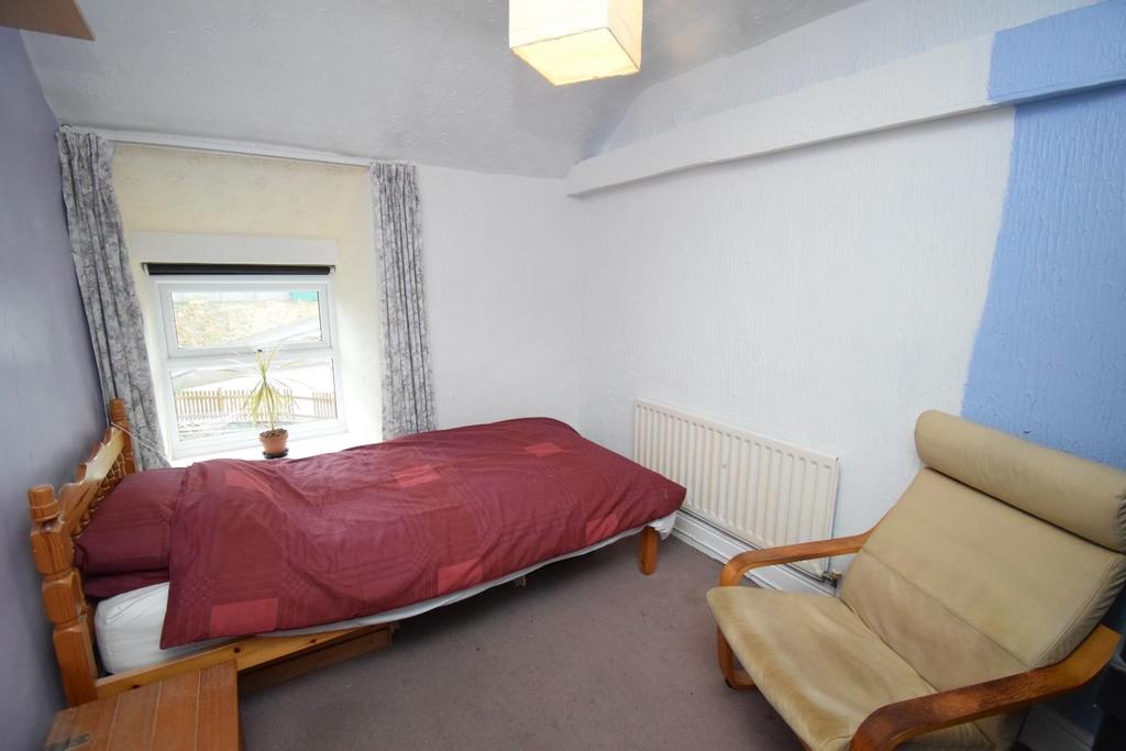 Bedroom 2.JPG