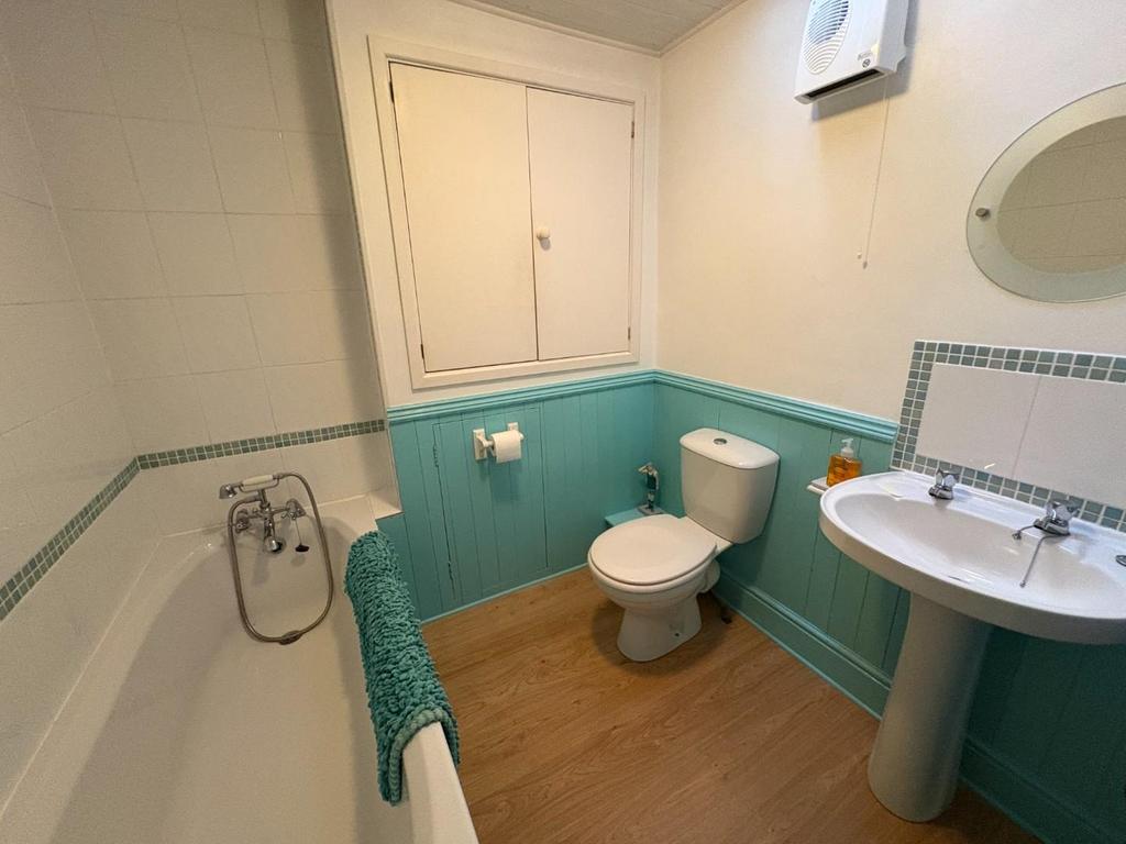Bathroom.jpeg