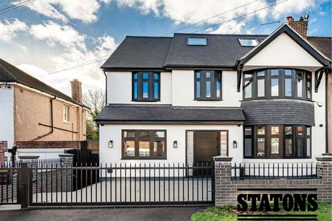 undefined, Church Close, Whetstone, London, N20
