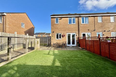 2 bedroom townhouse for sale, Lime Vale Way, Bradford BD6