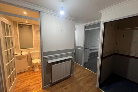 2 bedroom flat for sale, Wolverhampton WV11