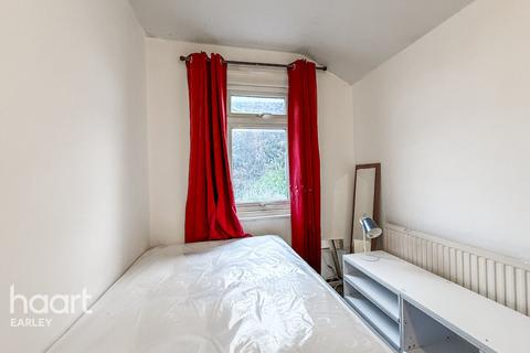 undefined, Liverpool Road, READING