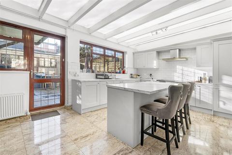 5 bedroom terraced house for sale, Arcadian Gardens, Wood Green N22